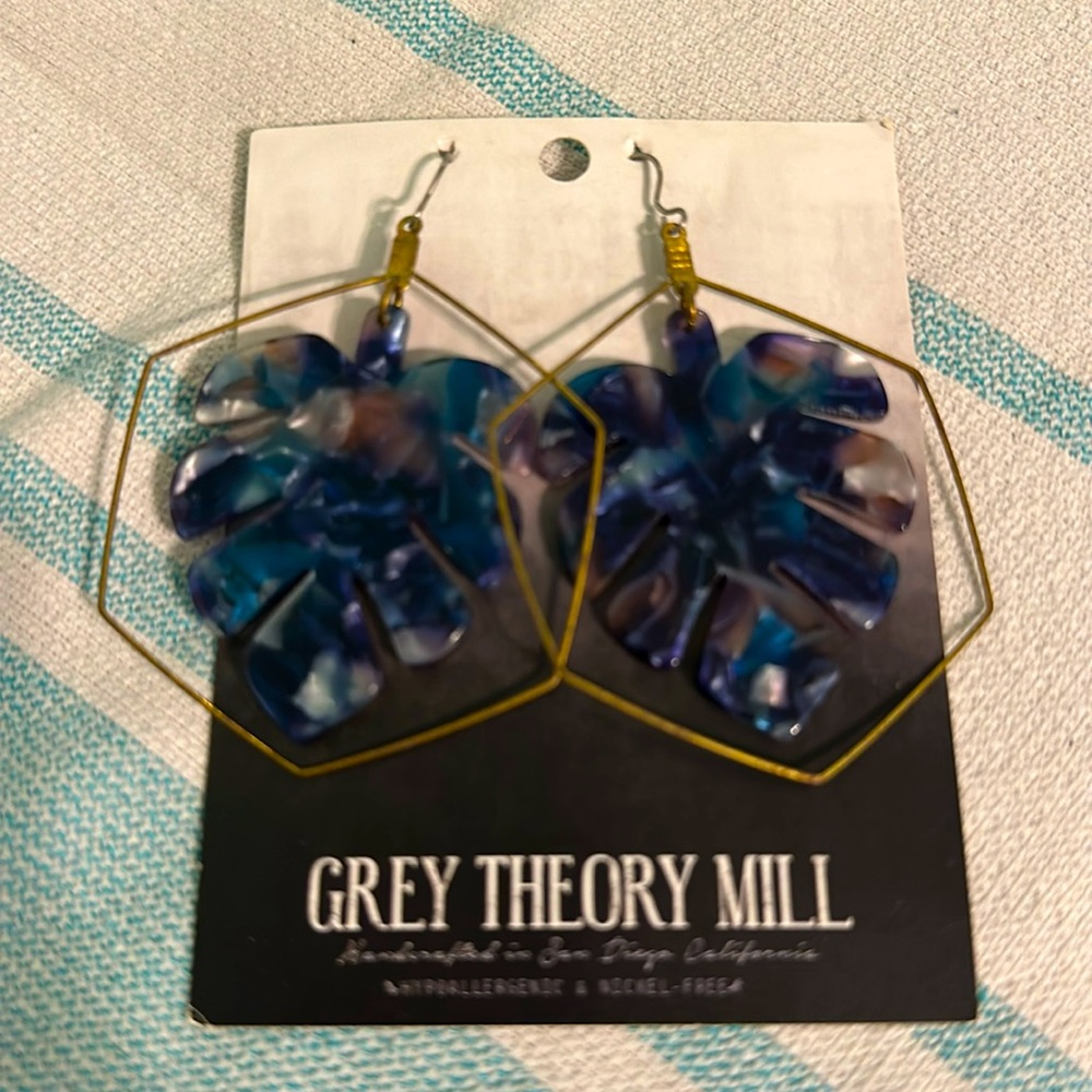 Monstera Earrings Blue - Picture 1 of 1
